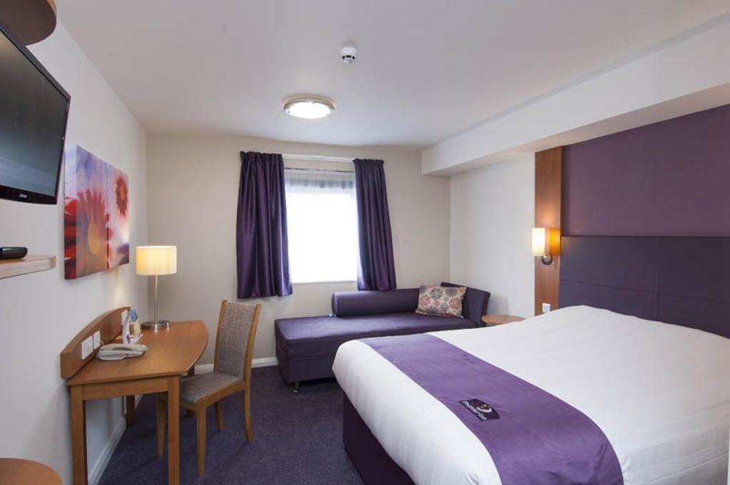 Premier Inn Swindon Central Pokoj fotografie