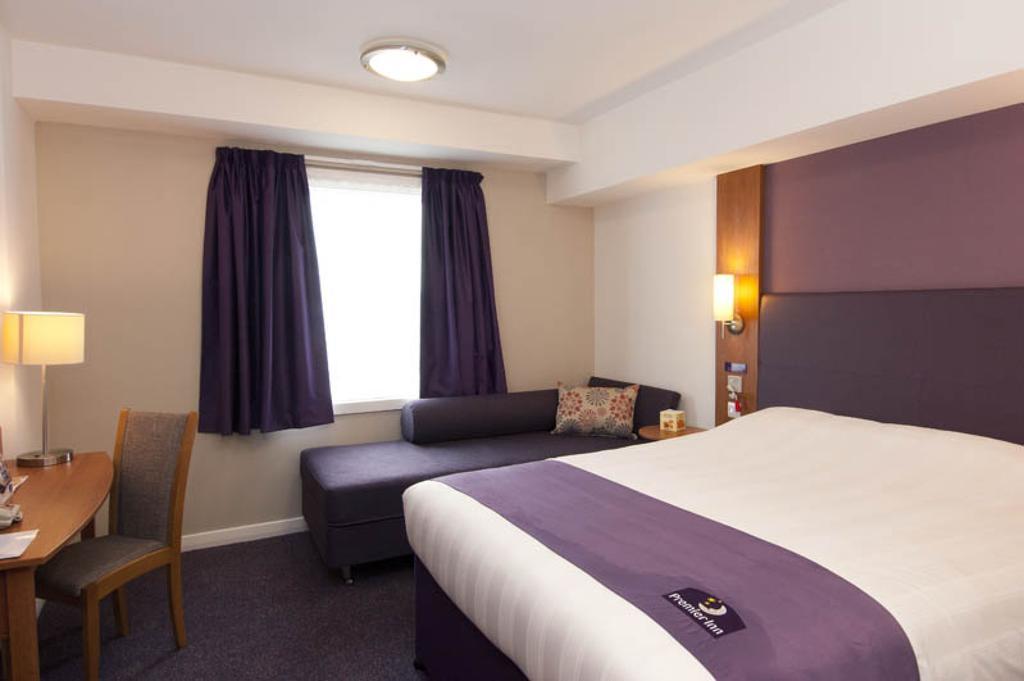 Premier Inn Swindon Central Pokoj fotografie