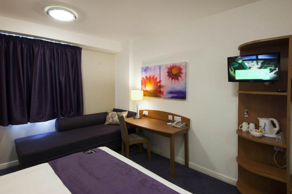 Premier Inn Swindon Central Pokoj fotografie
