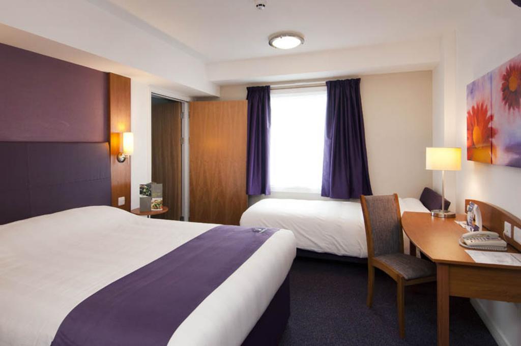 Premier Inn Swindon Central Pokoj fotografie