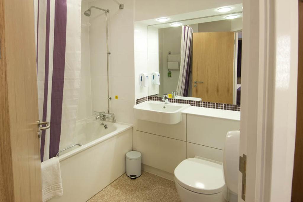 Premier Inn Swindon Central Pokoj fotografie